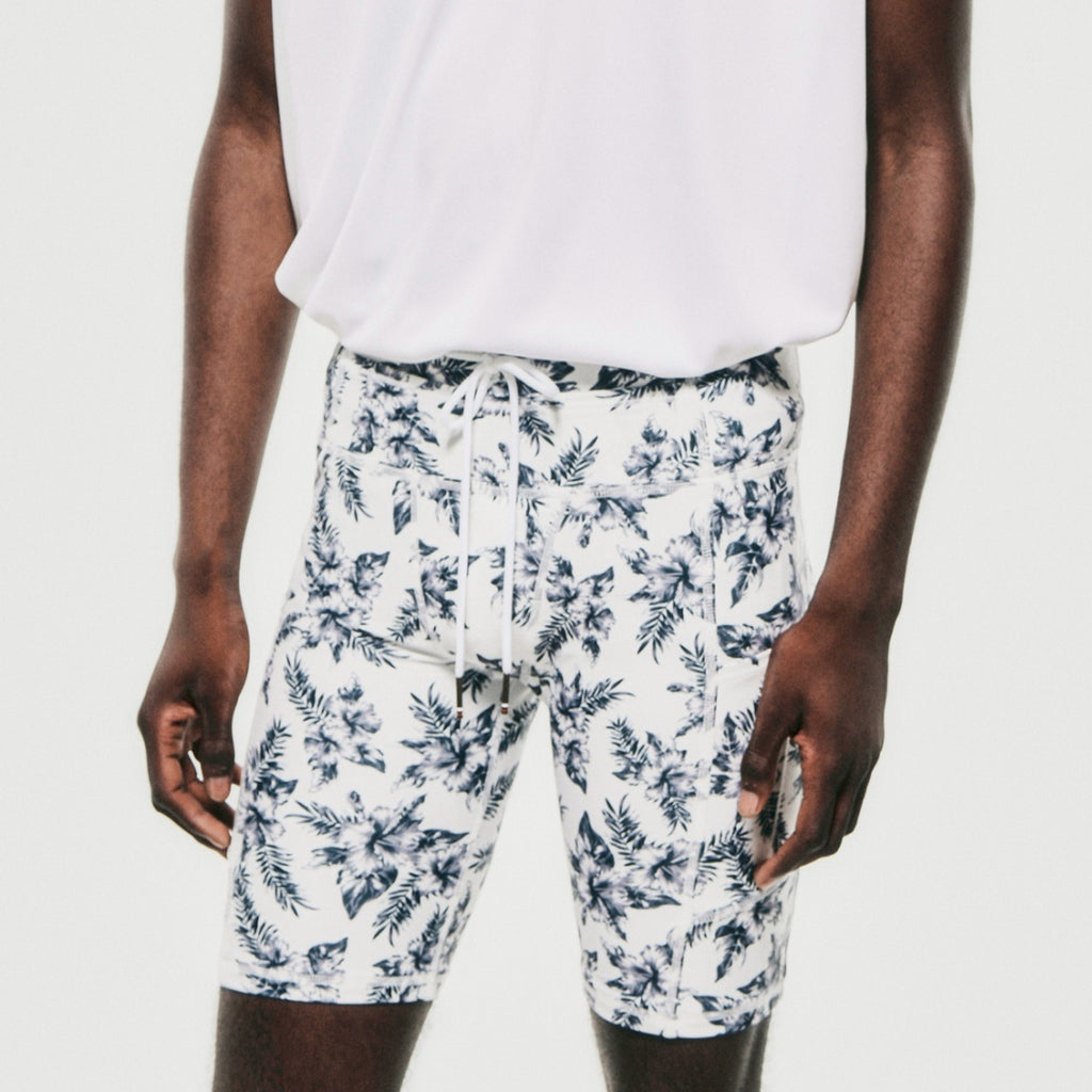 ウォーキング・ランニングウェア charbon 10 pockets logo short leggings(L ウォーキング・ランニングウェア Charbon 10 POCKETS LOGO SHORT