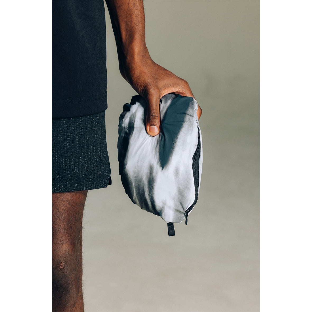 GRAPHIC NYLON PACKABLE HOODIE