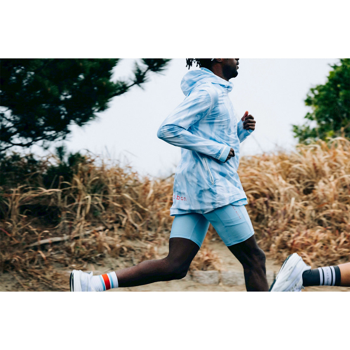 GRAPHIC NYLON PACKABLE HOODIE