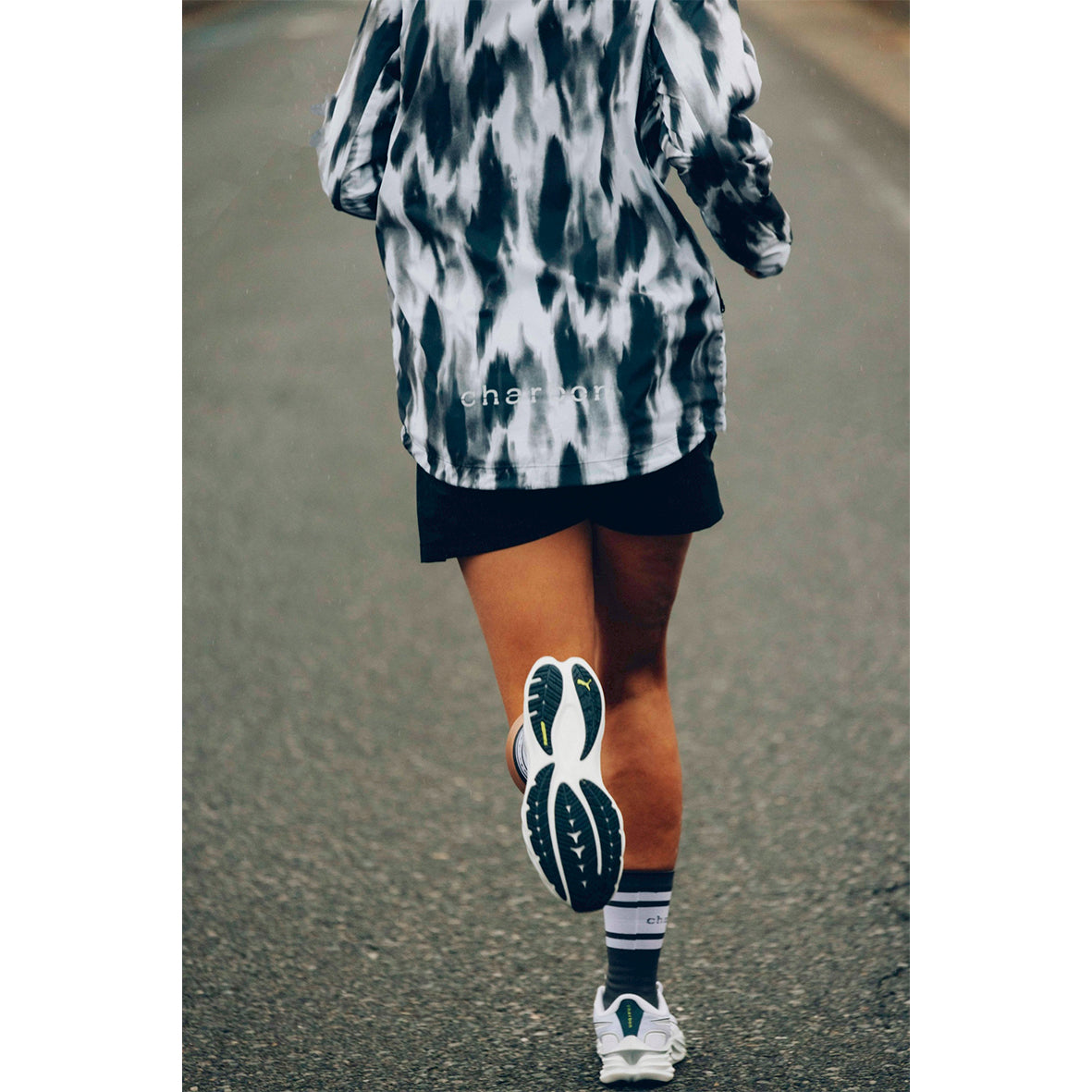 GRAPHIC NYLON PACKABLE HOODIE