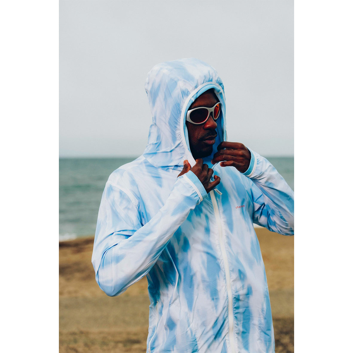 GRAPHIC NYLON PACKABLE HOODIE