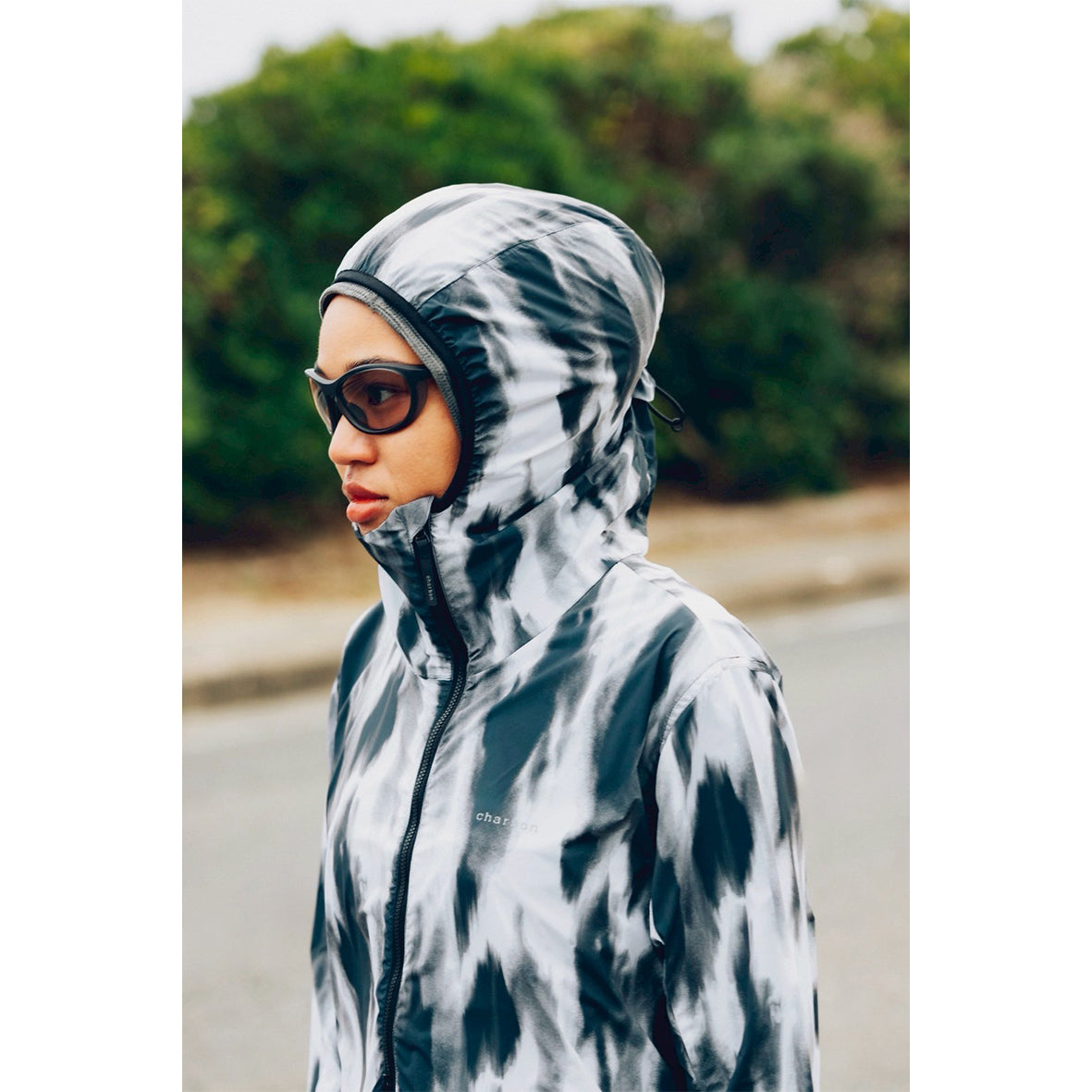 GRAPHIC NYLON PACKABLE HOODIE