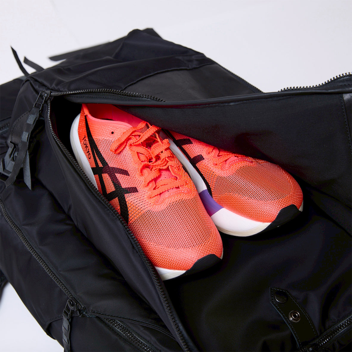 Athletic sac charbon38