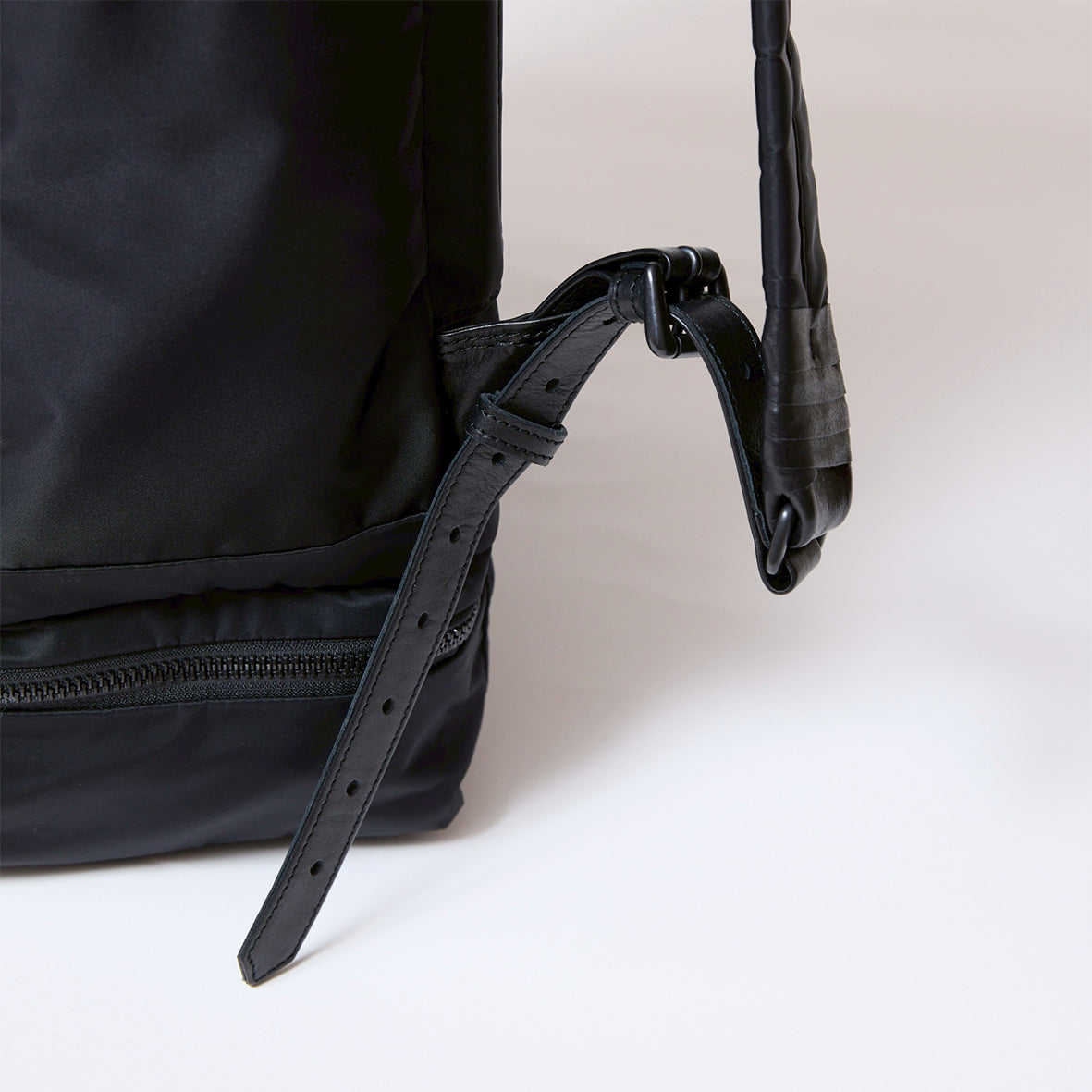 Athletic sac charbon38