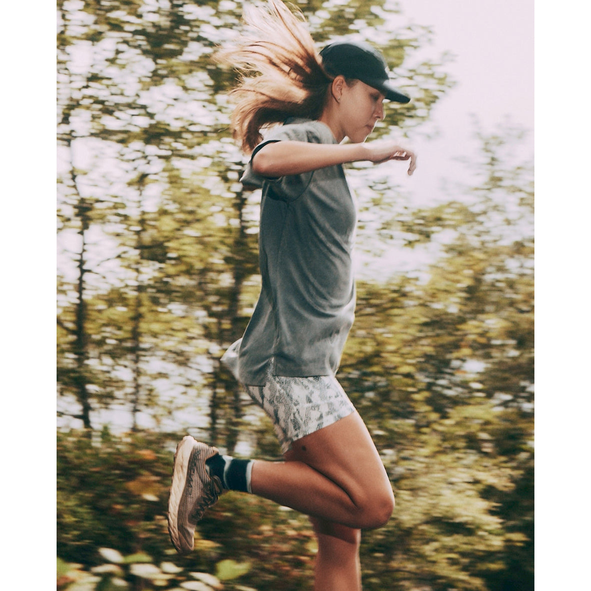 PYTHON PATTERN 10 POCKETS SHORT LEGGINGS(WOMEN)