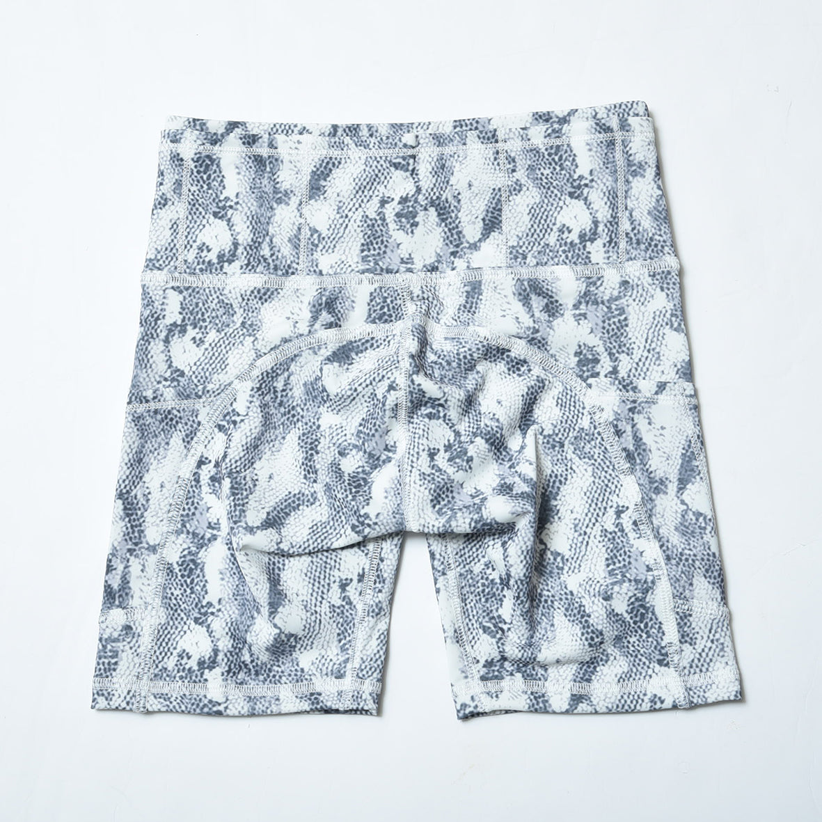 PYTHON PATTERN 10 POCKETS SHORT LEGGINGS(WOMEN)